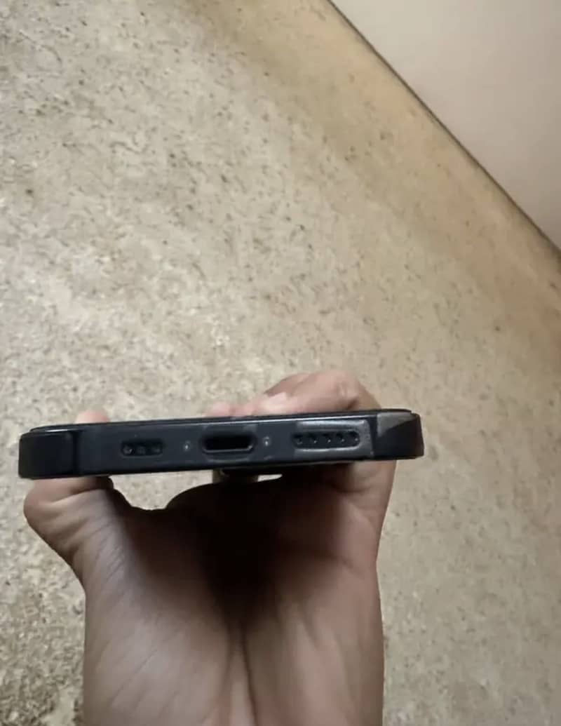 iPhone 13 1