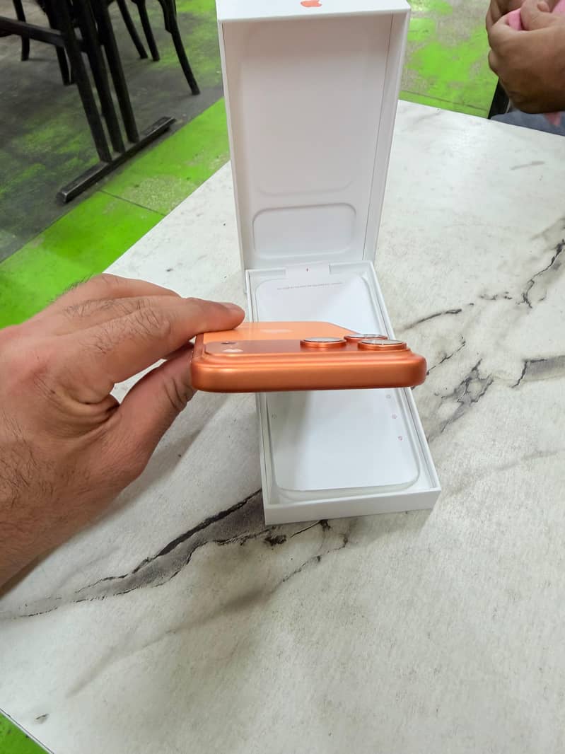 Apple iPhone 17 Pro Max 2