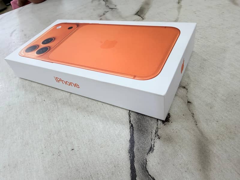 Apple iPhone 17 Pro Max 5