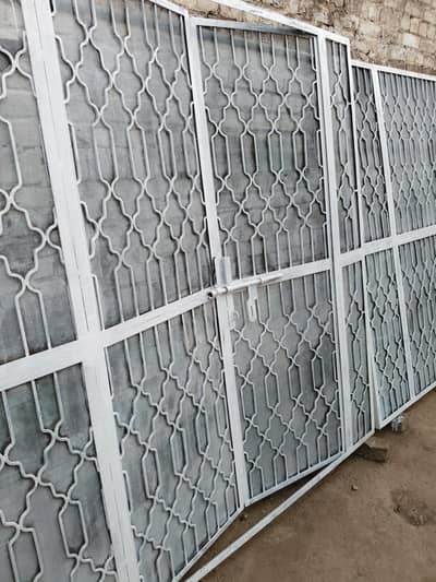 wall grill with Door