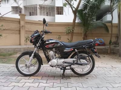 I am Selling my GD 110 2024 Black Colour In excellent condition