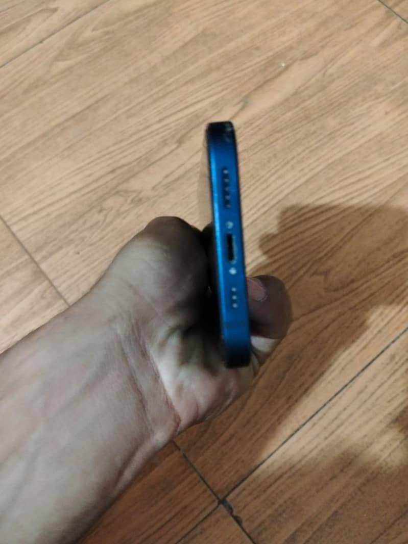 Apple iPhone 12 2
