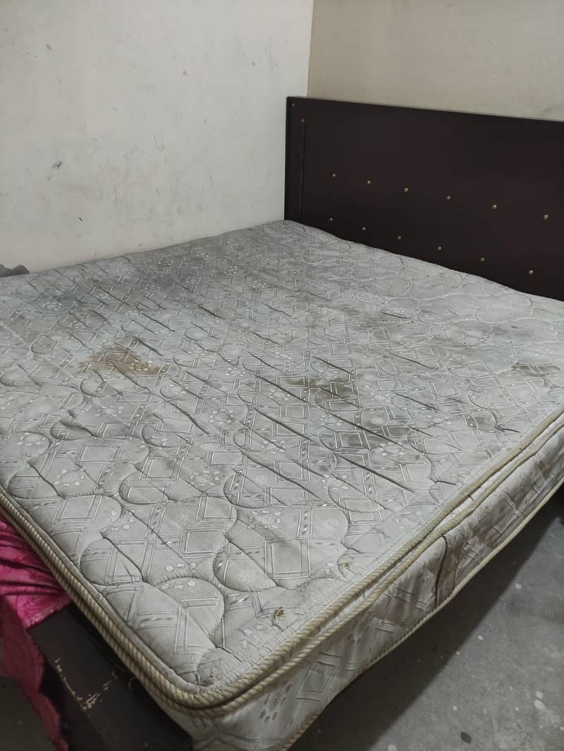 ماسٹر اسپرانگ میٹریس برائے فروخت – اچھی کنڈیشن 7/10 0