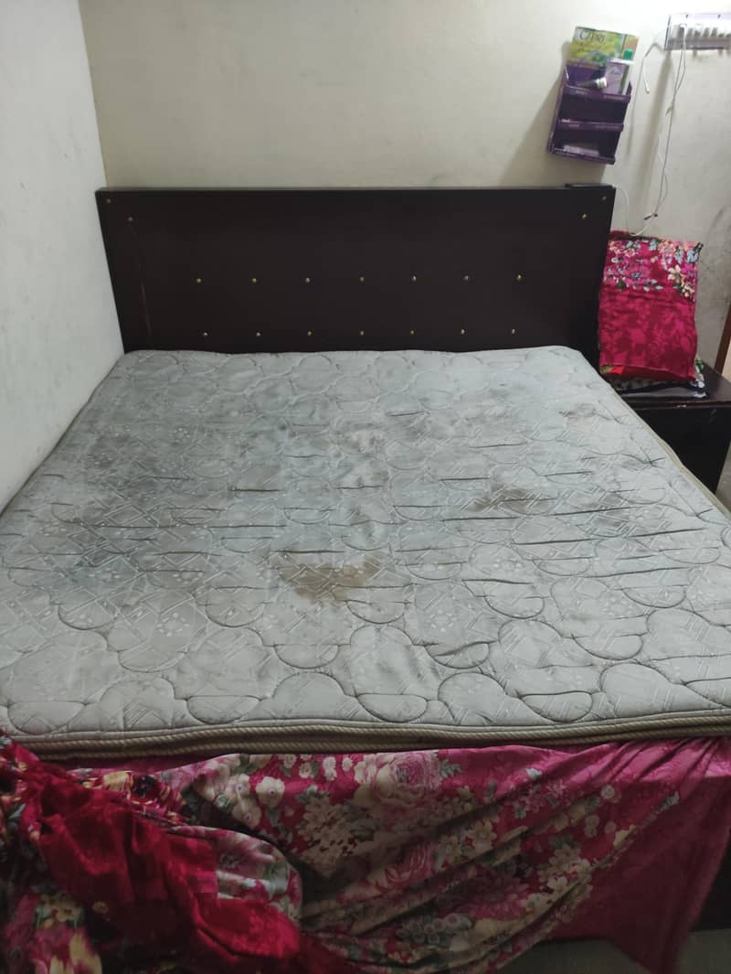 ماسٹر اسپرانگ میٹریس برائے فروخت – اچھی کنڈیشن 7/10 2