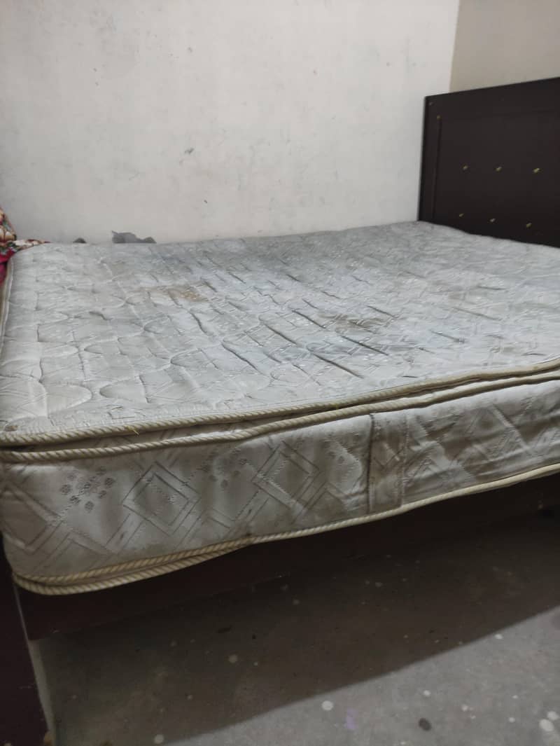 ماسٹر اسپرانگ میٹریس برائے فروخت – اچھی کنڈیشن 7/10 4