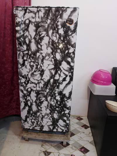 Dawalance mini fridge