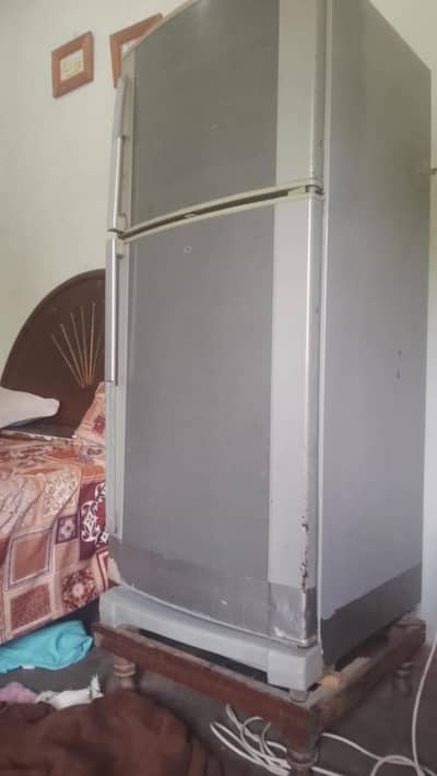 used fridge best condition hy achi colinge karate hy 03024216838 whatt