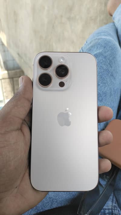 Apple iPhone 16 Pro