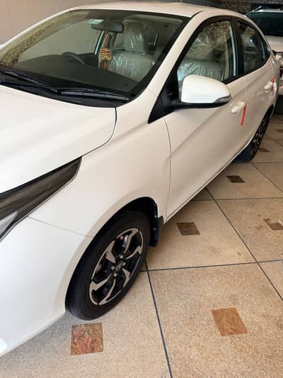 Toyota Yaris GLI LE 2025