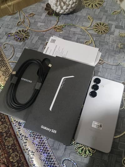 Brand New Box Opened Samsung Mobile S25