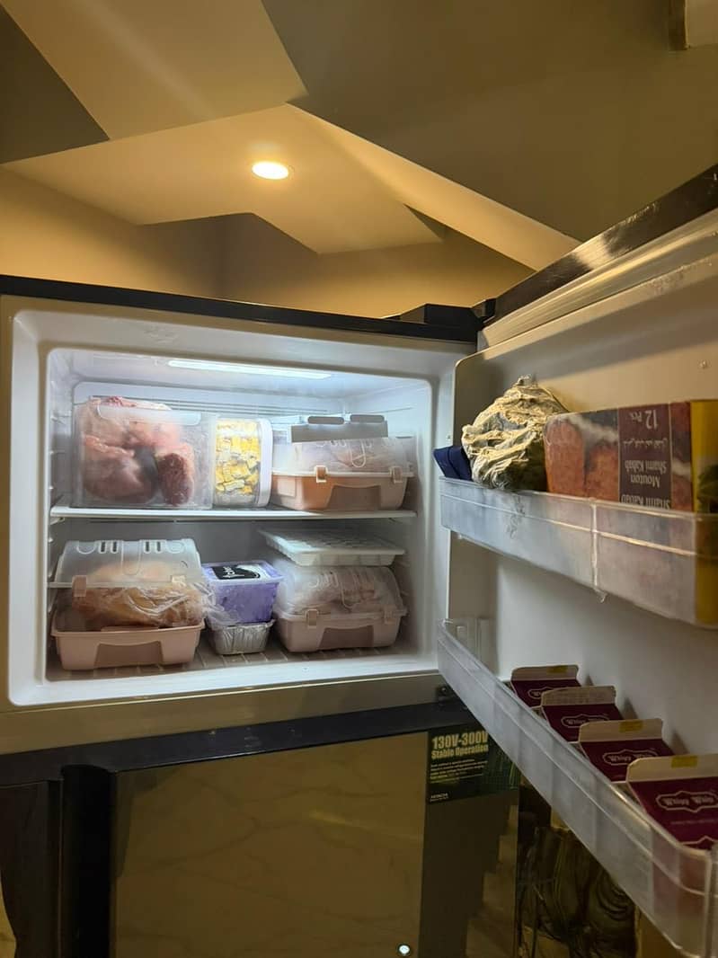 Refrigerator 0