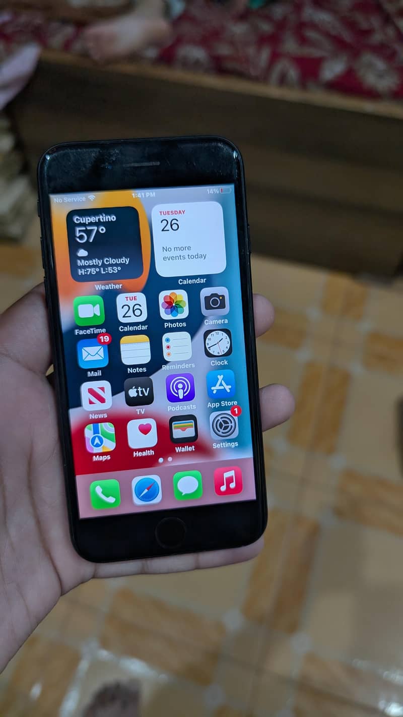 Apple iPhone 7 2