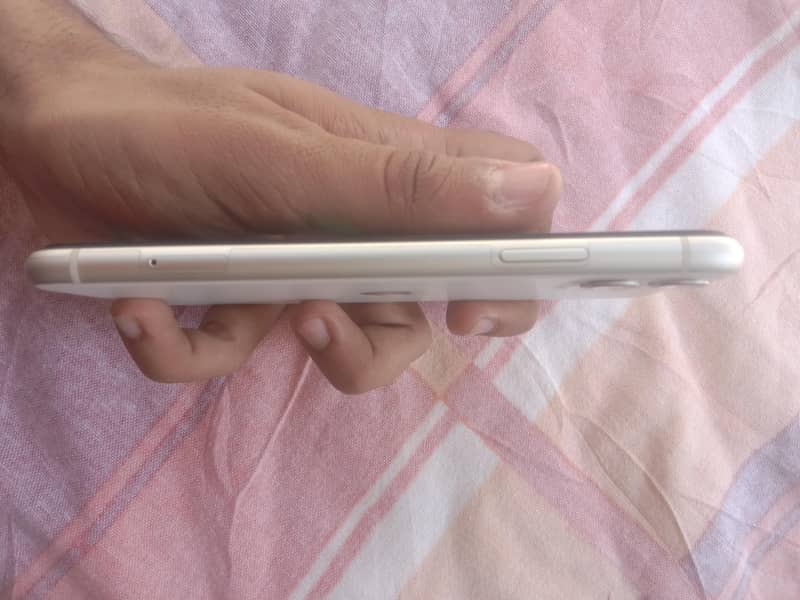 Apple iPhone 11 2