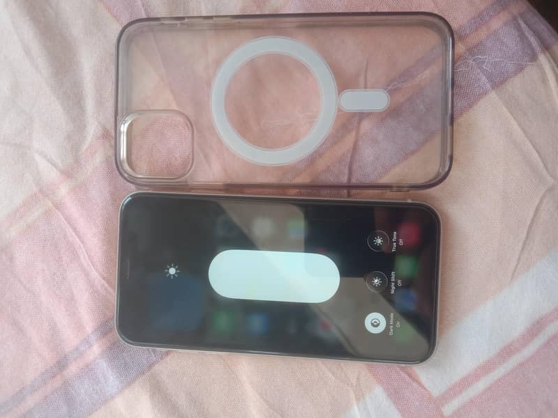 Apple iPhone 11 7