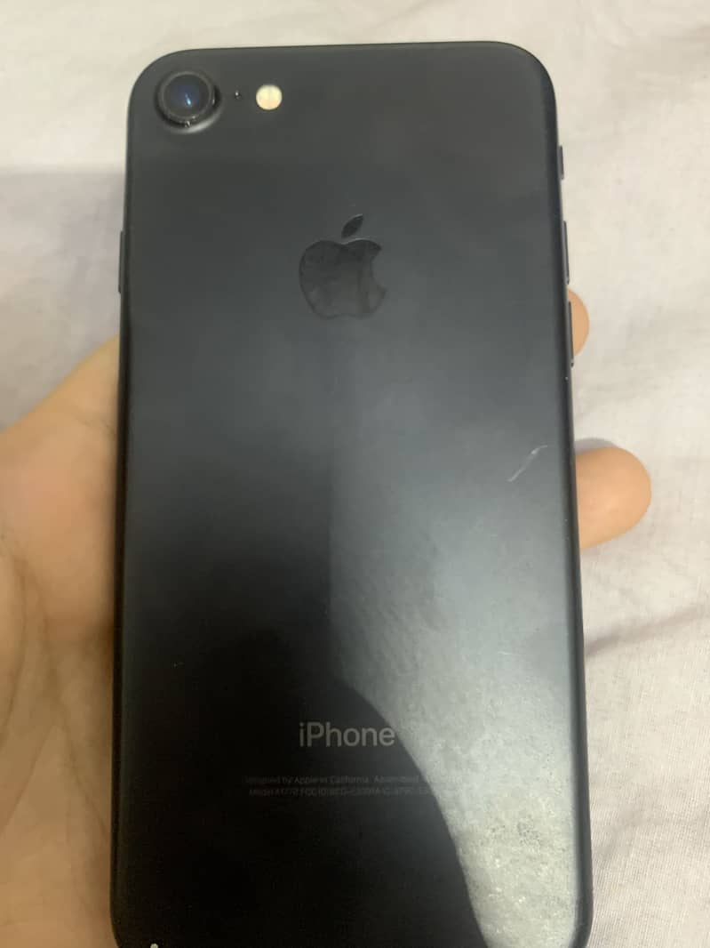 Apple iPhone 7 2