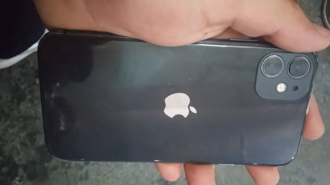 Apple iPhone 11 0