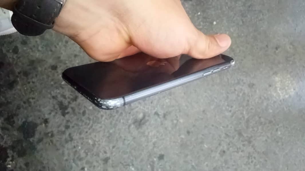 Apple iPhone 11 2