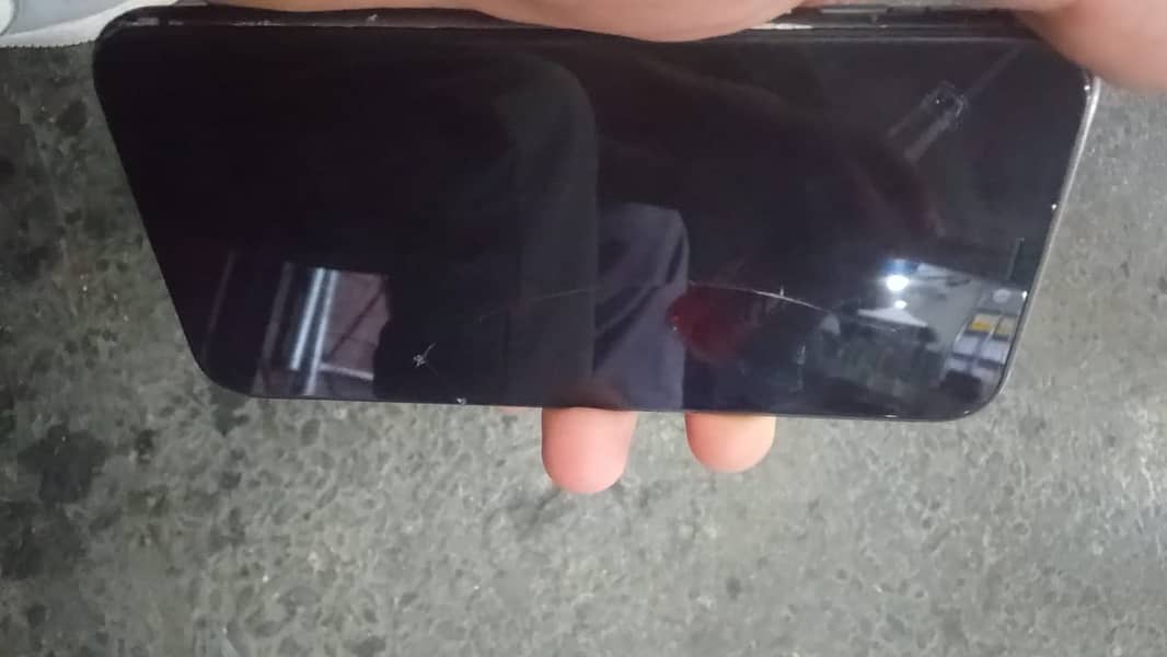 Apple iPhone 11 3