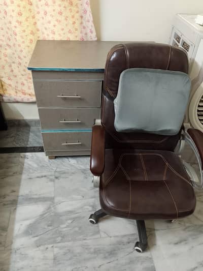 office table with office chair and cushion for sale