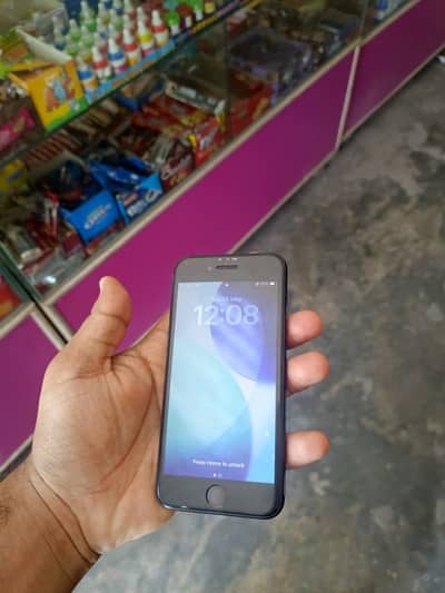 Apple iPhone SE