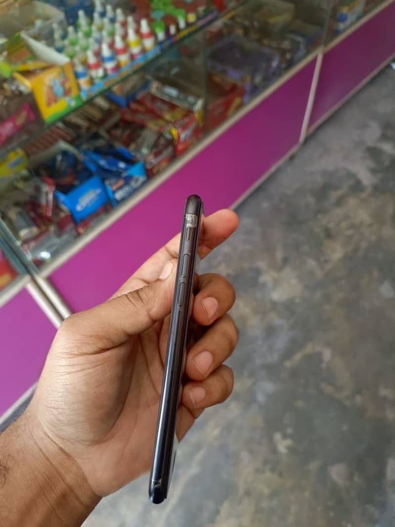 Apple iPhone SE 3