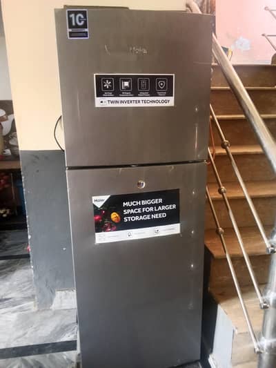 Haier fridge HRF 276 EB
