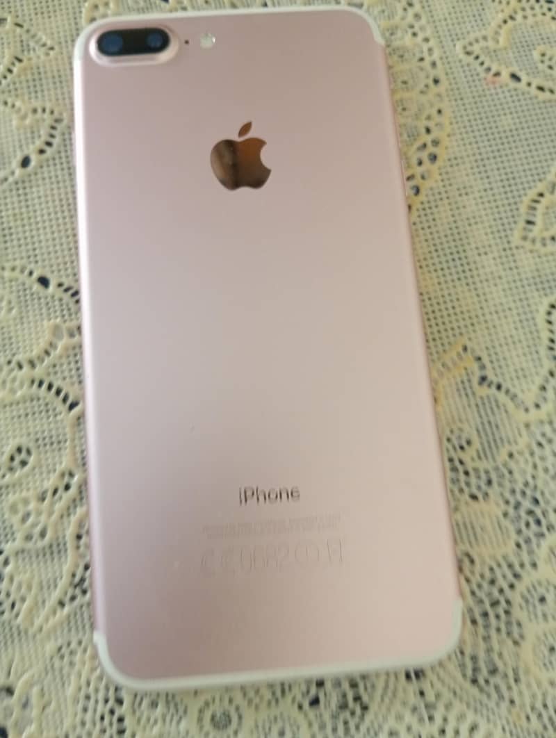 Apple iPhone 7 Plus 1