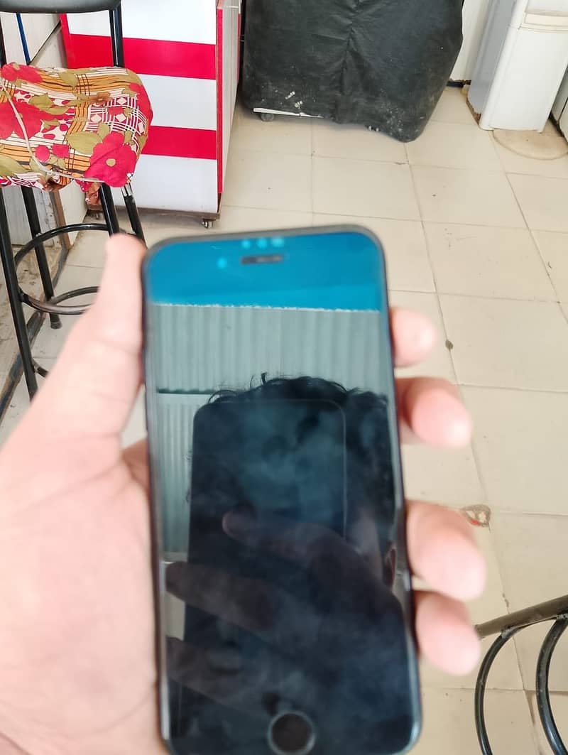 Apple iPhone SE 3