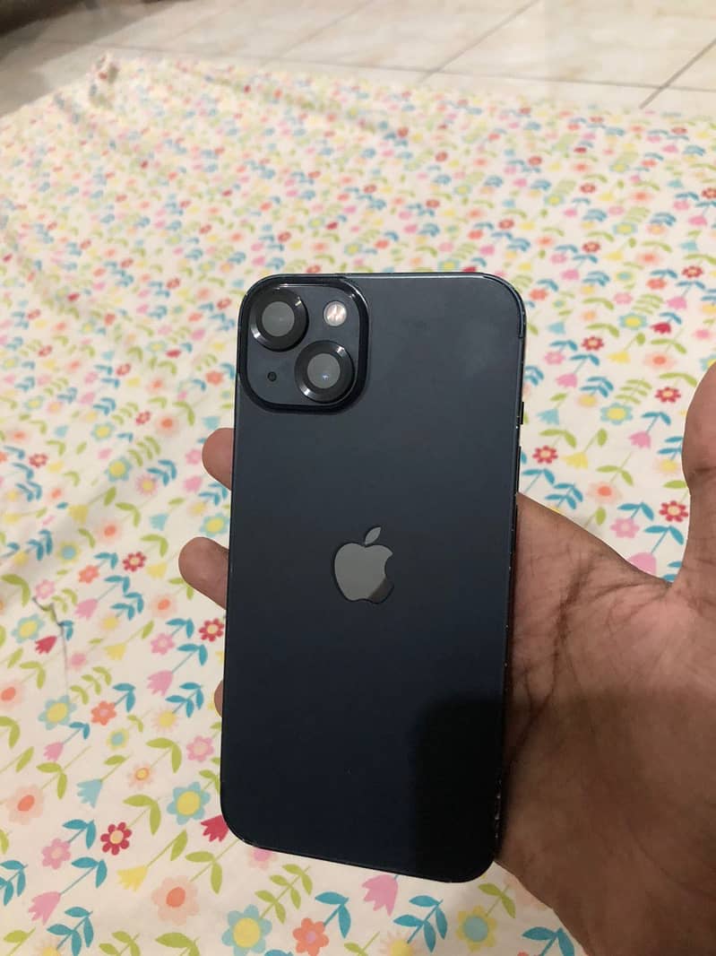 Apple iPhone 13 0