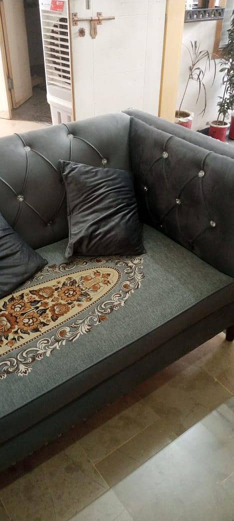 5 seater sofa 4
