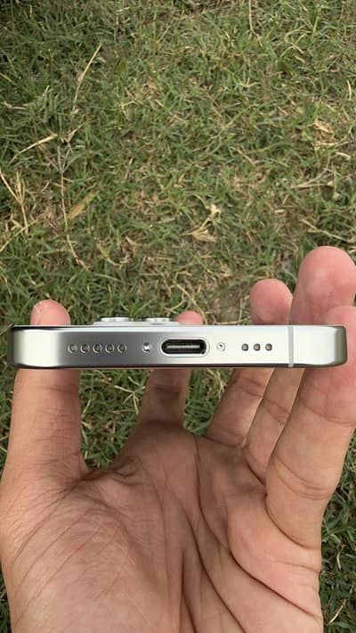 Apple iPhone 16 Pro