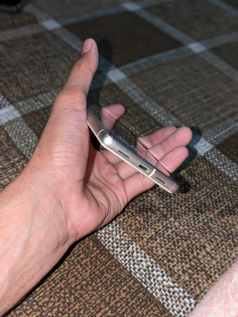 Google Pixel 7 3