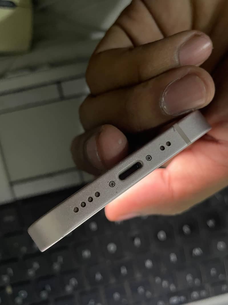 Apple iPhone 13 mini 2