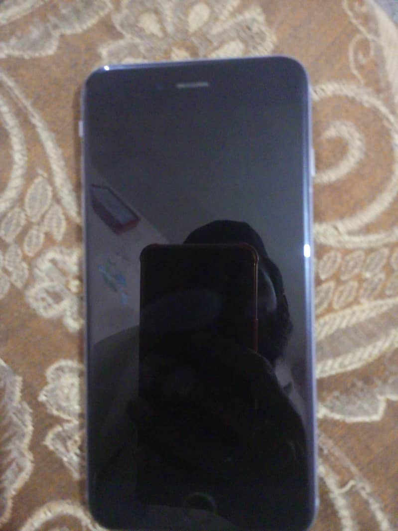 Apple iPhone 6S Plus 2