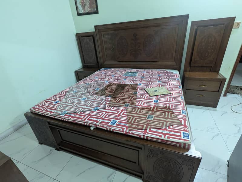 Double bed with dressing 0