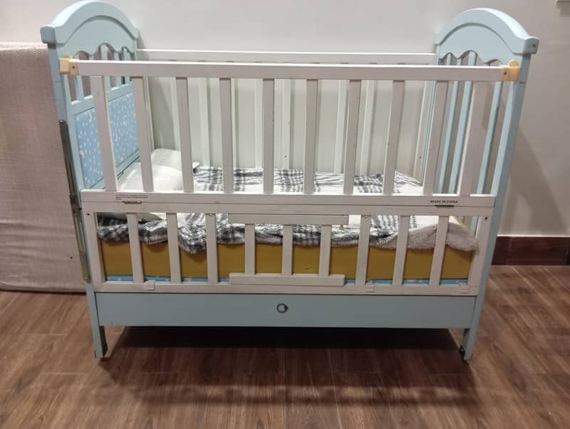 baby cot 1