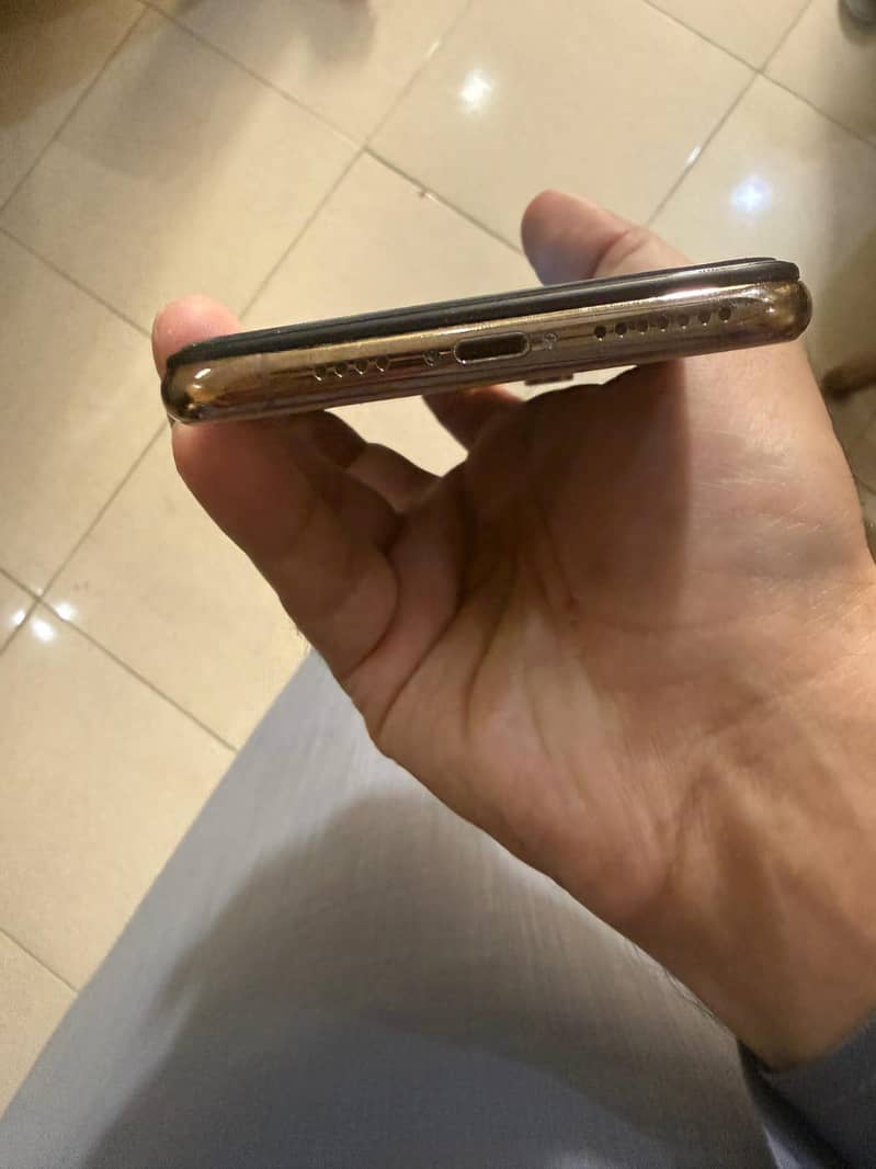 iphone xs max 3