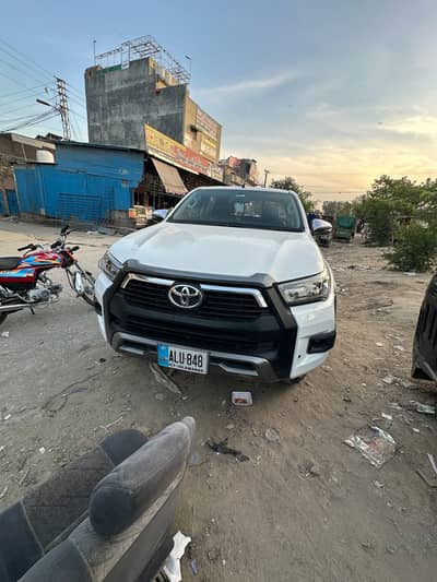 Adam Revo 2018/LOW MILEAGE