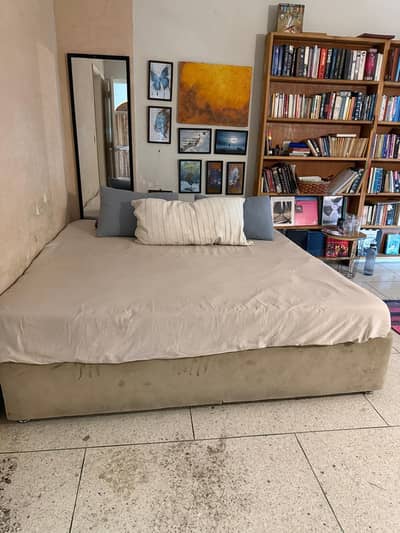 box mattress and mattress