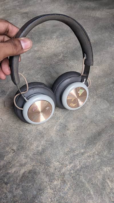 beoplay h4 Bluetooth headphon bang Olufsen