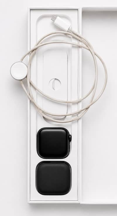 Apple Series 8 | 45mm | Gps |Watch with original charger and box