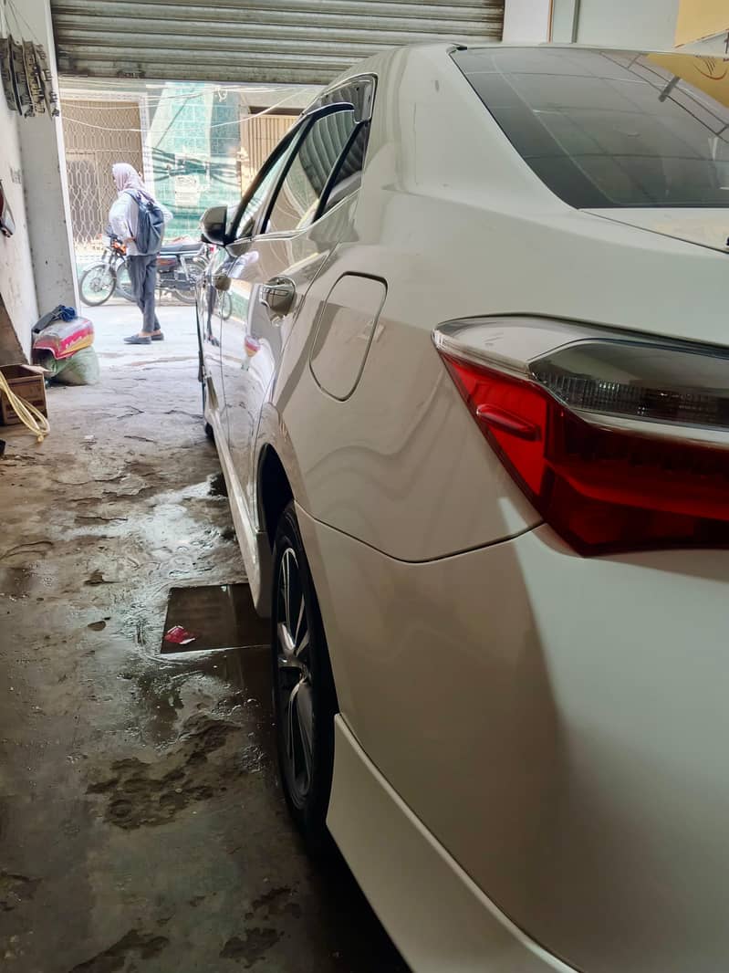 Toyota Corolla  Altis Grande 1.8 2021 model 5