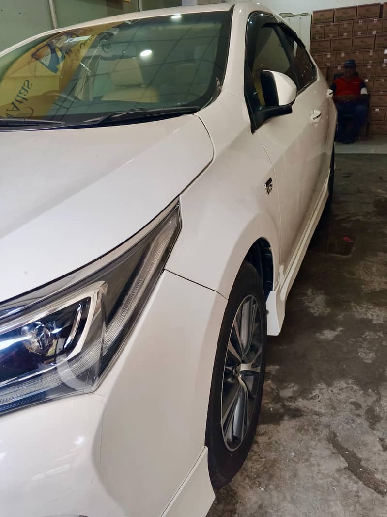 Toyota Corolla  Altis Grande 1.8 2021 model 8
