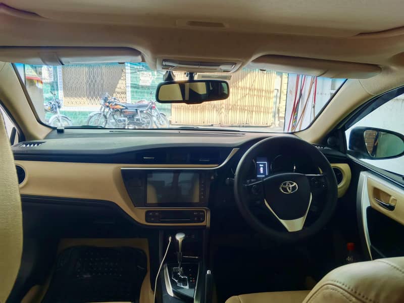 Toyota Corolla  Altis Grande 1.8 2021 model 9