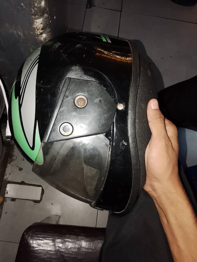 helmet 0