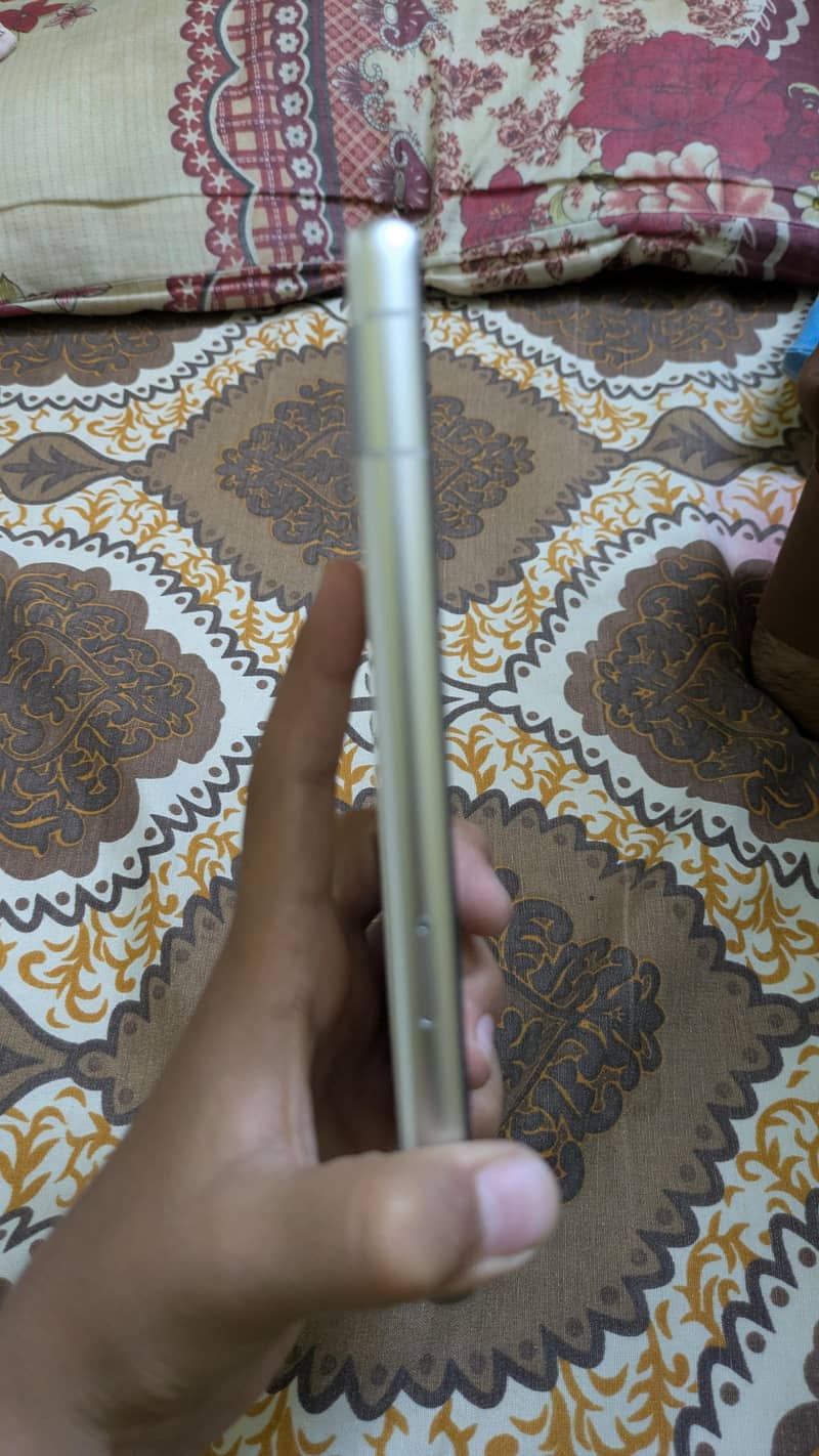 Google Pixel 7a 2