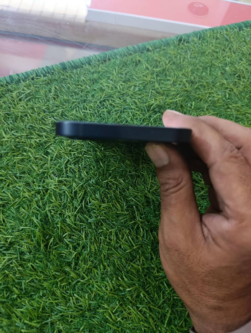 Apple iPhone 12 3