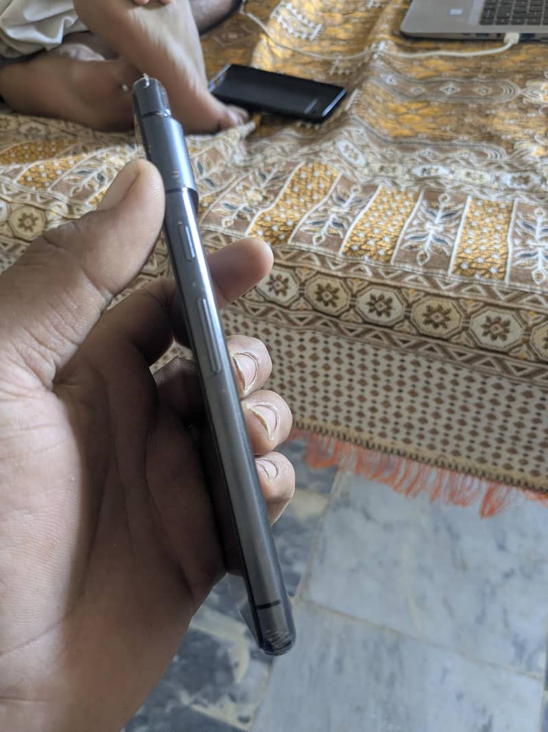 Google Pixel 7 4