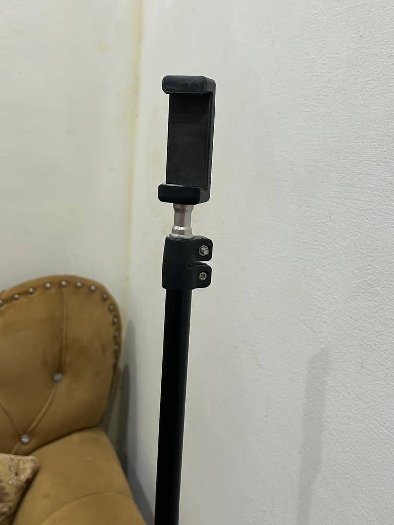 Tripod Stand 0