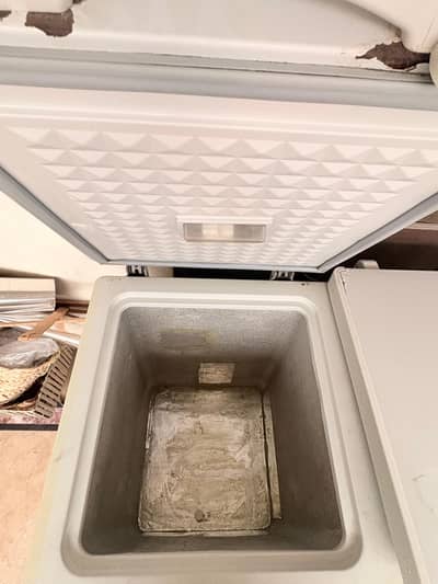 dawlance deep freezer
